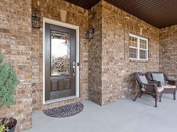 5th image of 1402 Rhonda Dr