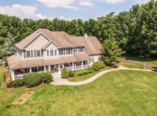 22 Tallyho Ln, Newton, NJ 07860