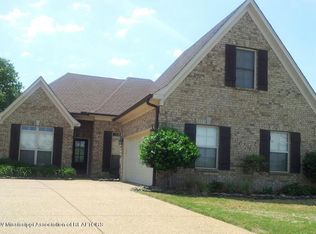 869 Fairway Pointe Cv W, Hernando, MS 38632