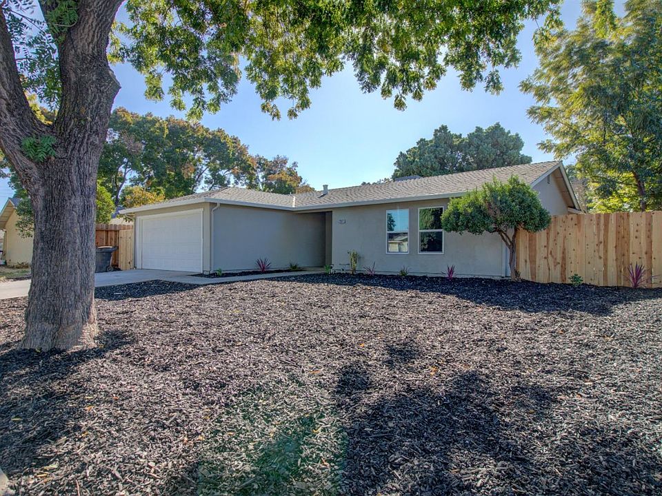 1st image of 2912 Japonica Way