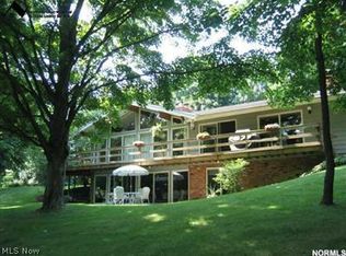 8180 S Kingwood Dr, Mentor, OH 44060