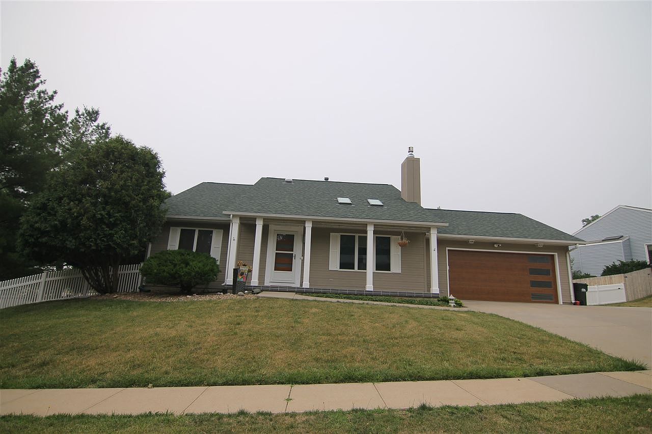 9 Wrexham Dr, Iowa City, IA 52246 Zillow