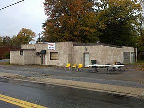 1st image of 934 S Center St
