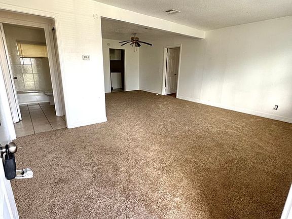 4th image of 10021 Gloyna St