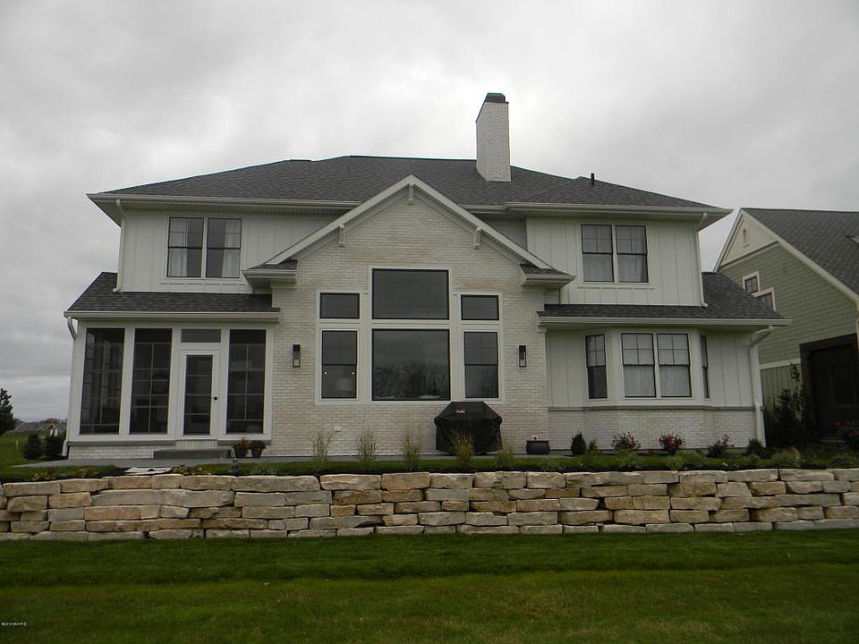 2nd image of 505 Golden Bear Ct