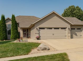 6187 Shetland Dr NW, Rochester, MN 55901