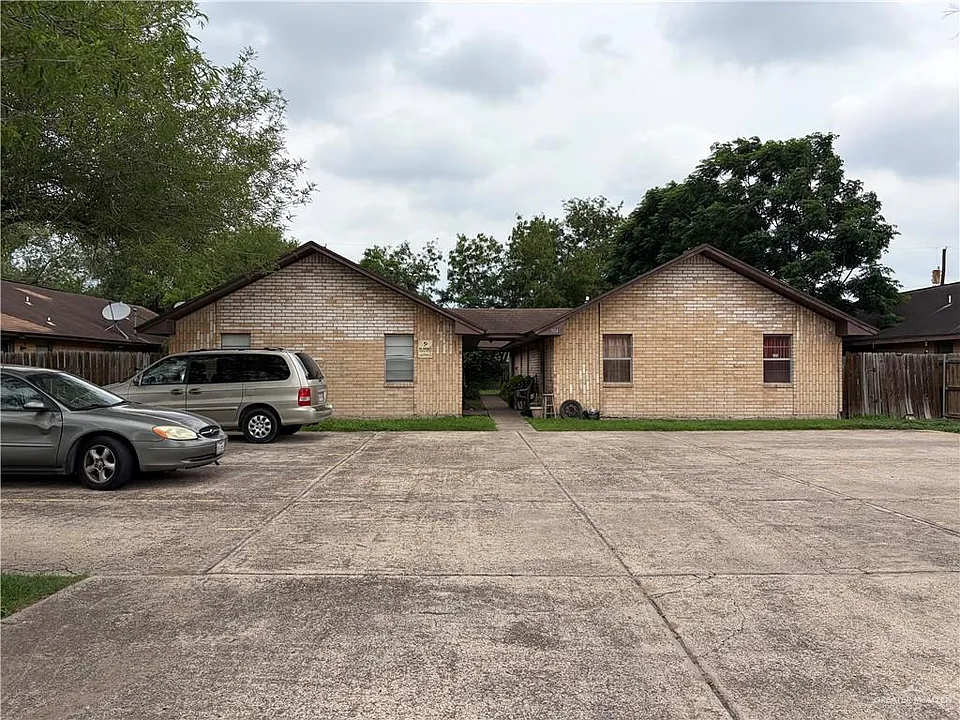 904 W Caffery Ave #2