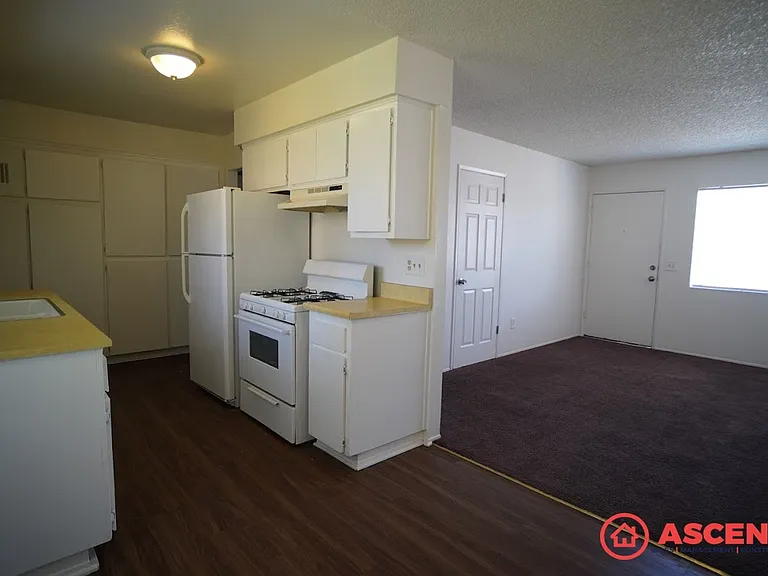 1849 Golden State Ave — Photo 5