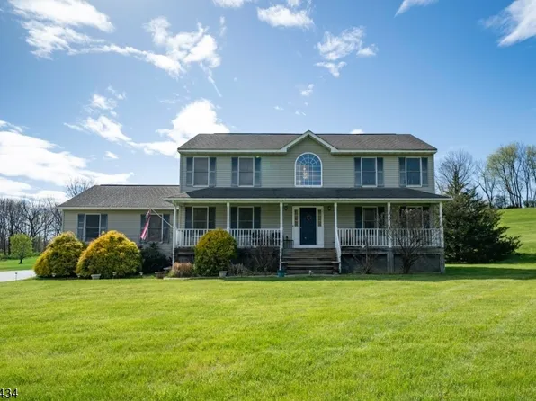 9 Carriage Ln, Hardyston Twp., NJ 07419