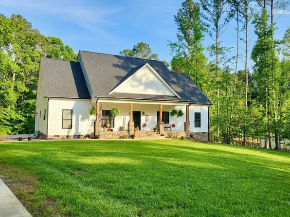 128 Horseman Dr, Louisburg, NC 27549
