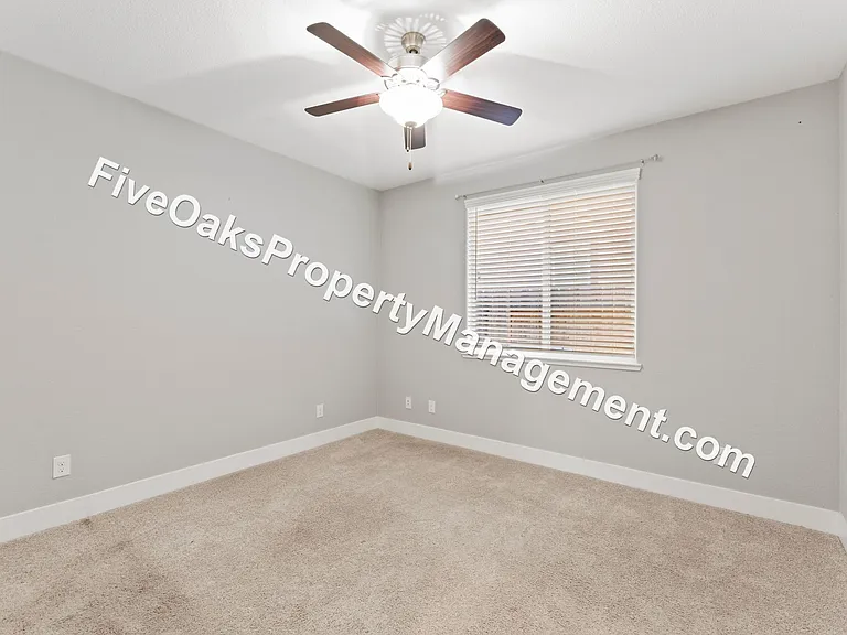 571 Willow Ridge Ct — Photo 19