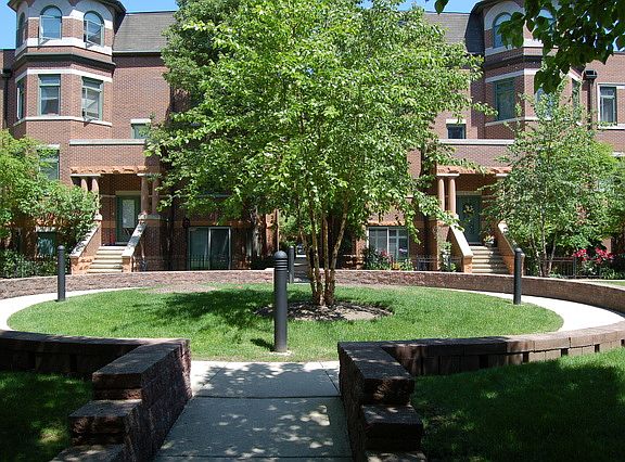 2nd image of 1351 W Altgeld St #3C