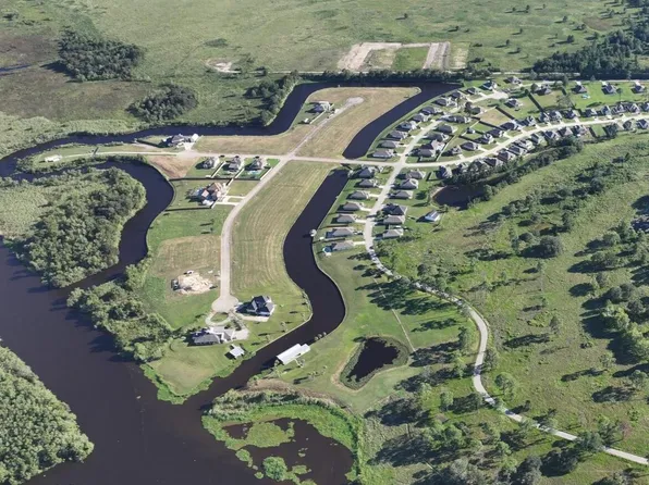 1320 Alice Ln, Beaumont, TX 77705