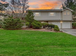 959 Waterworks Rd, Freehold, NJ 07728