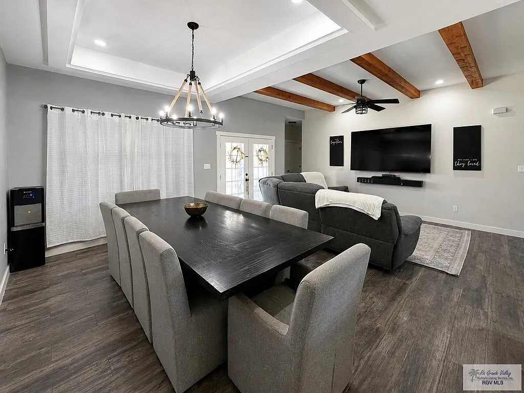 3 bed, 2.5 bath, 1807 sqft, $2,900 — Photo 4