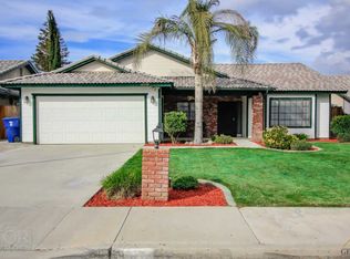 4320 Southern Breeze Dr, Bakersfield, CA 93313