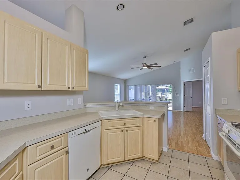 6610 Cambridge Park Dr — Photo 9