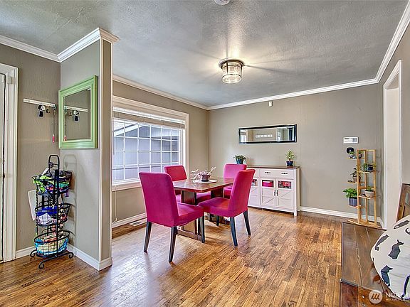 5th image of 8829 231st Street SW