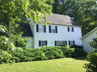 644 Quiet Harbor Dr, Hague, VA 22469