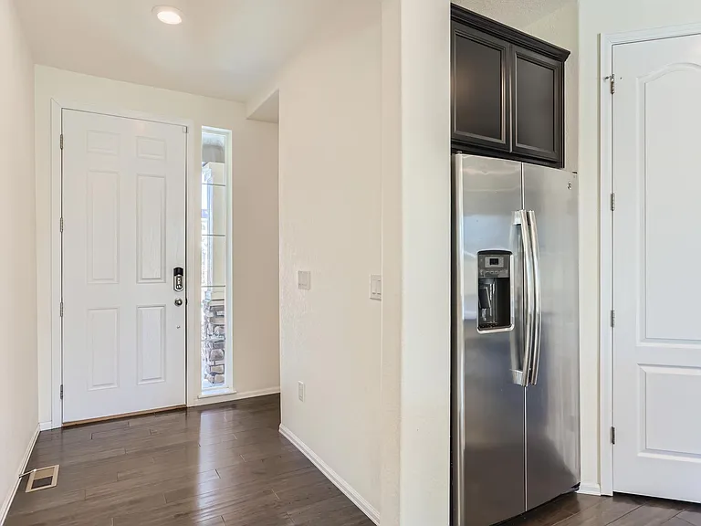 14980 Vienna Cir — Photo 6