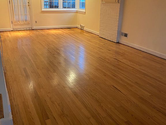 2nd image of 2303 Wilson Ave