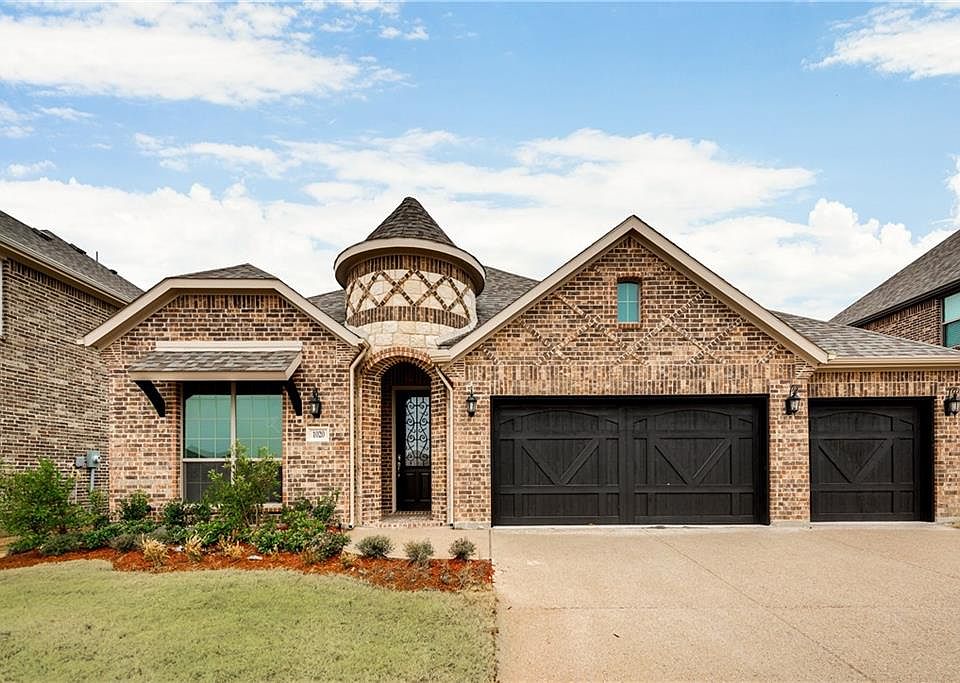 1st image of 1020 Blue Heron Ct
