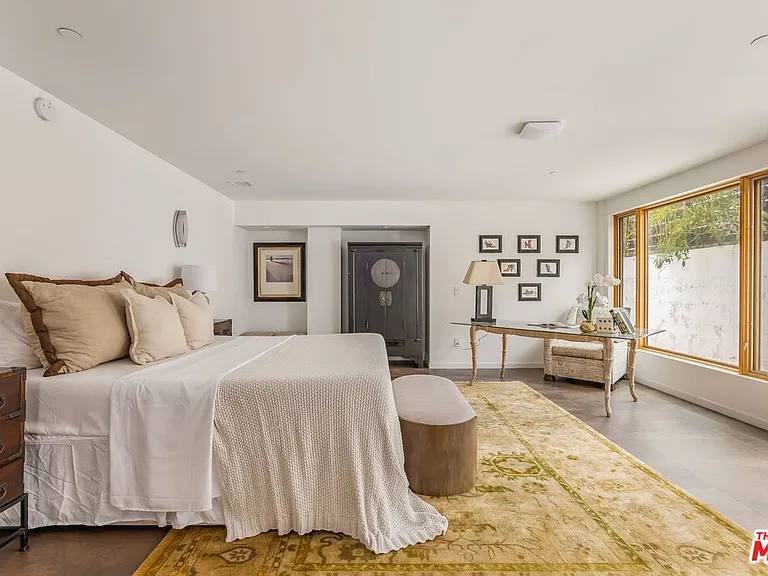 12443 W Sunset Blvd — Photo 24