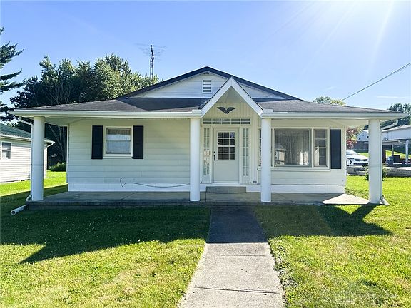 2nd image of 107 Sceva Ave