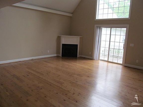 2nd image of 1576 Bent Ridge Place SW
