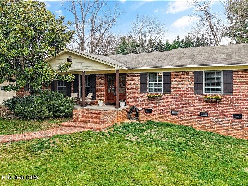 1st image of 608 Biloxi Ln