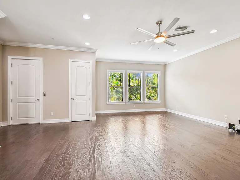 622 S Matanzas Ave — Photo 2