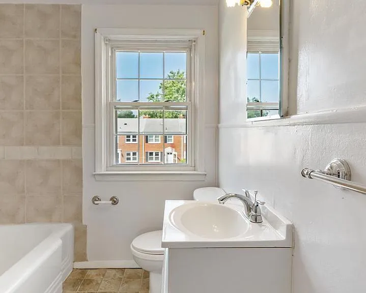 1749 Joan Ave — Photo 13