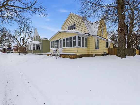 3rd image of 544 College Ave