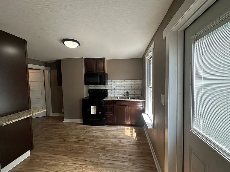 322 Wheat St — Photo 10
