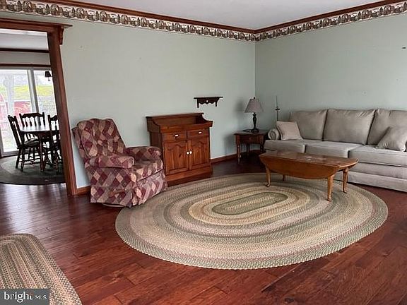 5th image of 33913 Hiawatha Blvd