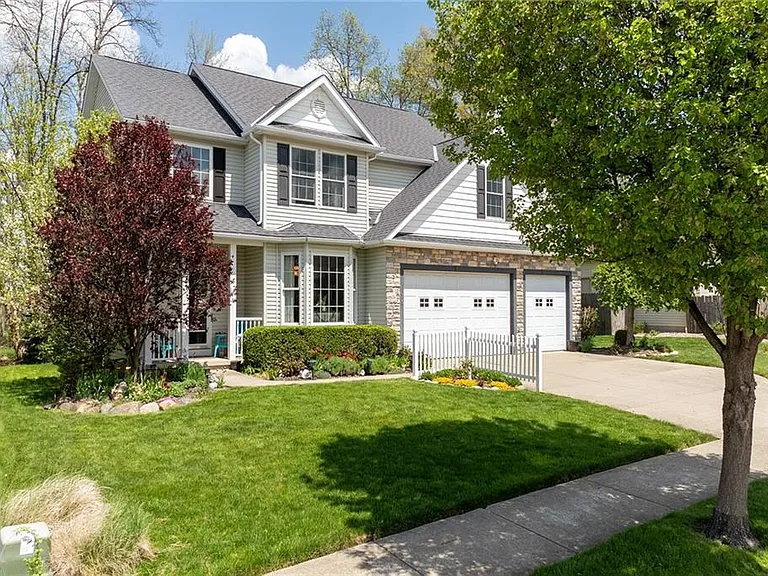 73 Quartz Ave — Photo 1