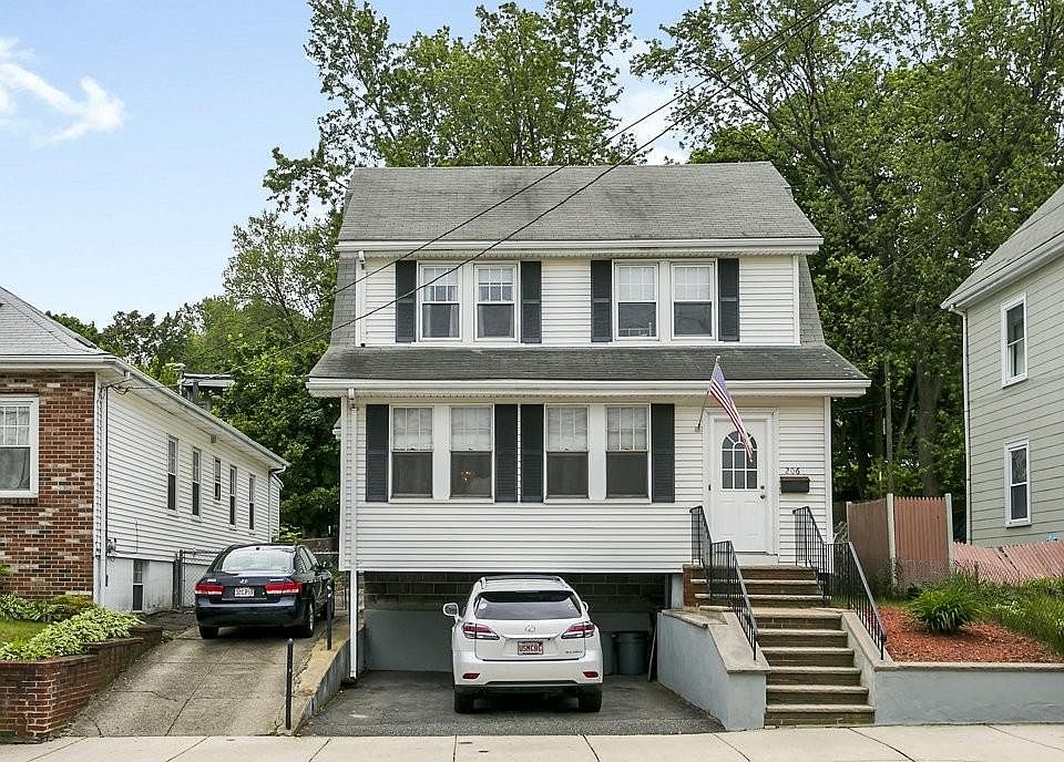 1st image of 206 Park Ave