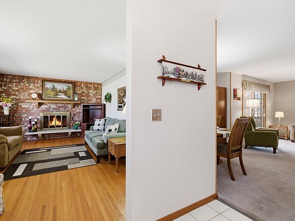 3rd image of 6117 Perryton St