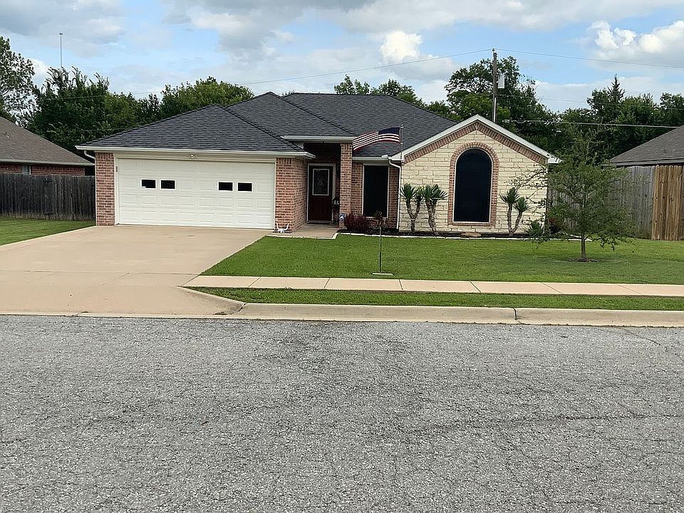 1st image of 1543 Pioneer Valley Dr
