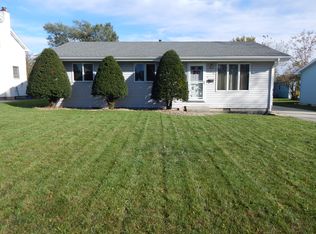 180 S Oak St, Manteno, IL 60950