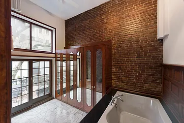 Rented by Nest Seekers International