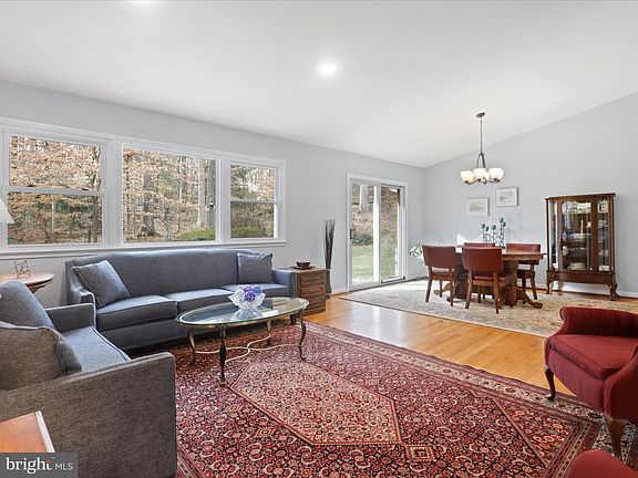 4th image of 5020 Dodson Dr