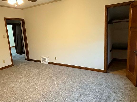 5th image of 236 E Wilbur Ave