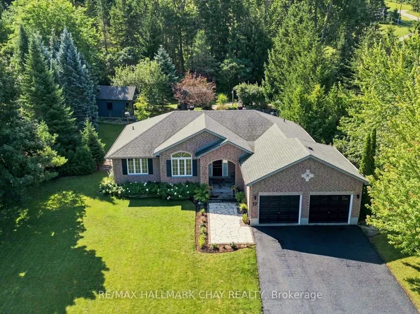 19 Eder Trl, Springwater, ON L9X 0G8