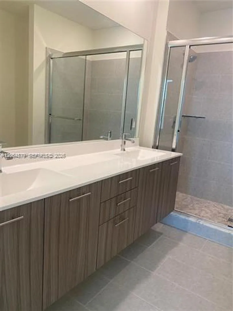 8201 NW 41st St cu-D-202, Doral, FL 33166 — Photo 4