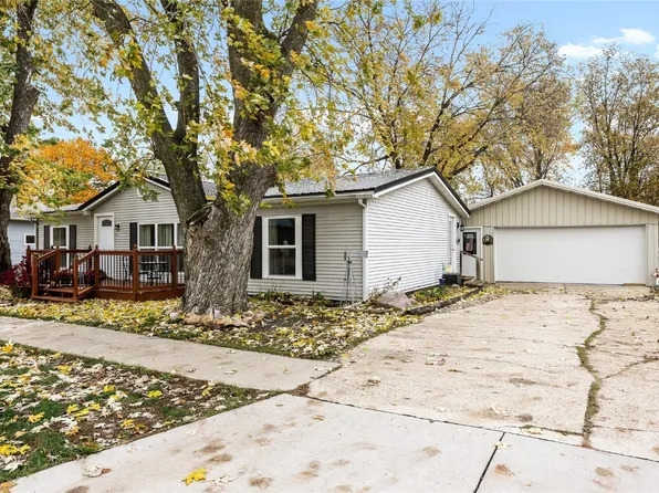 801 S 3rd St, Montezuma, IA 50171
