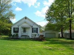 5536 East Dr, Niles, OH 44446