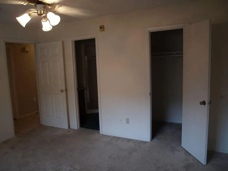 10806 Lynbrook Dr #B — Photo 19