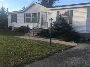 111 Kenneally Blvd, Gladstone, MI 49837