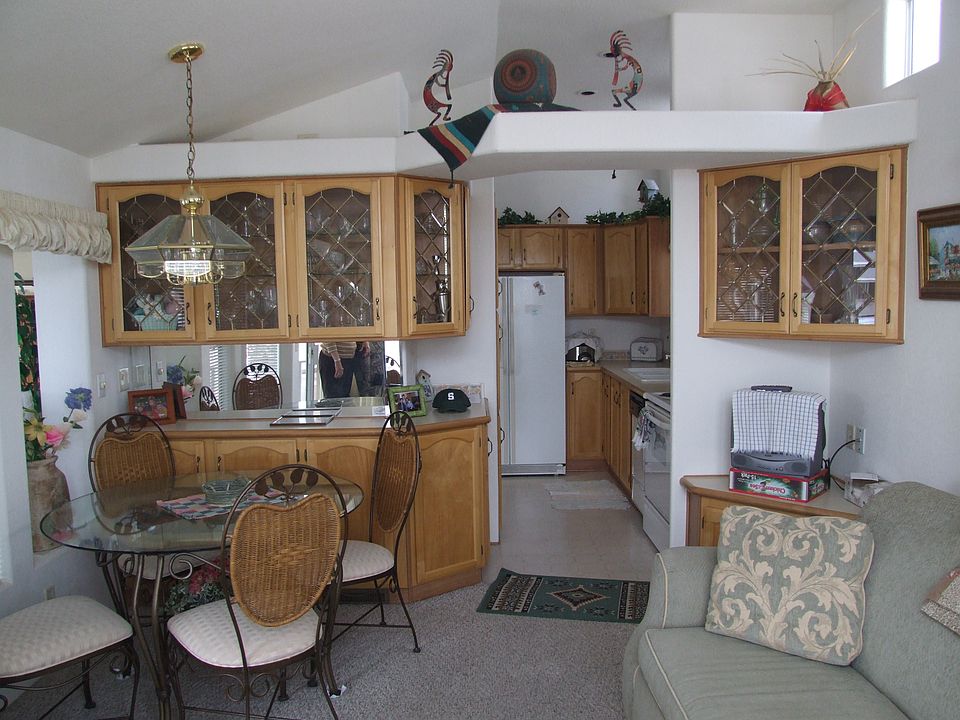 Dining/Kitchen